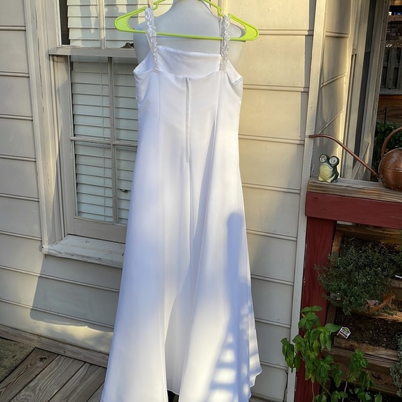 EUC- David's Bridal Flower Girl Dress Size 12 - Picture 9 of 14